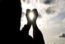 兰博电竞官网：布莱顿球迷试图“钞能力”诱惑裁判，裁判恰好取消点球判断.